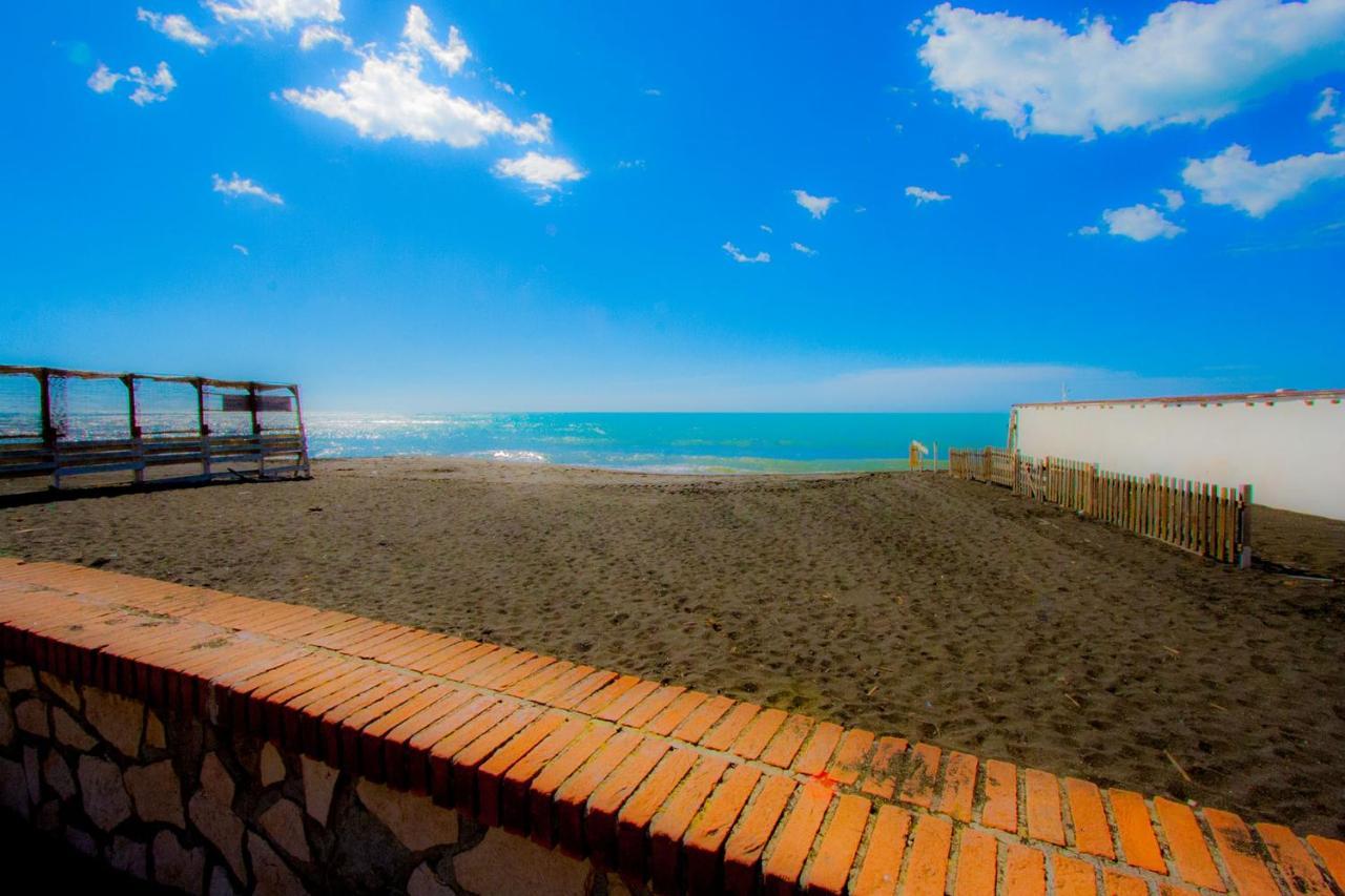 "Sea & Center" Free Beach, Wifi, Mini Pool, Roof Terrace, Ladispoli, Rome Bagian luar foto